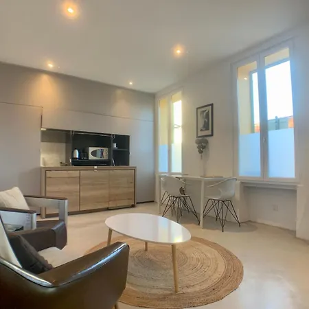 Serres A Apartment